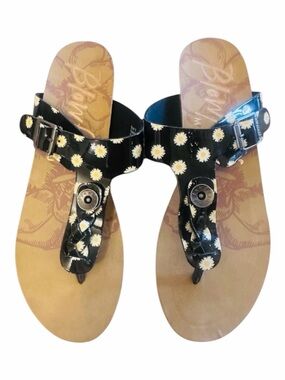 Daisy Embellished Black Sandals Size 9